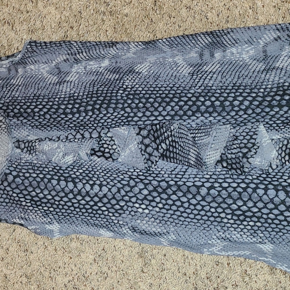 Express Snakeskin Print Sleeveless Ruffle Tank - Picture 5 of 8